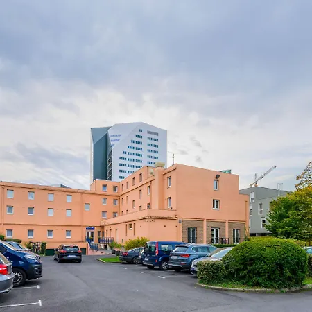 Kyriad Gare - Grand Palais Szálloda