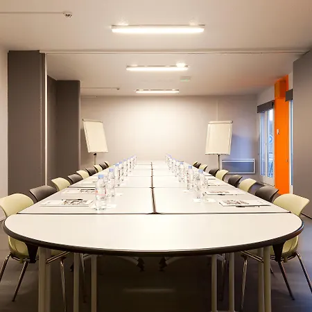 Kyriad Gare - Grand Palais Szálloda