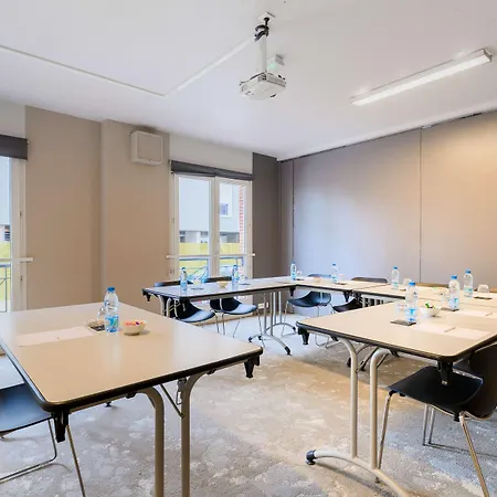 Kyriad Gare - Grand Palais 3* Lille