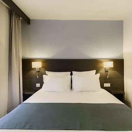 Kyriad Gare - Grand Palais 3* Lille