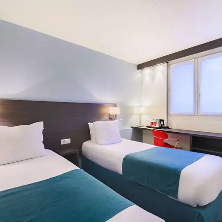 Hotel Kyriad Gare - Grand Palais 3*