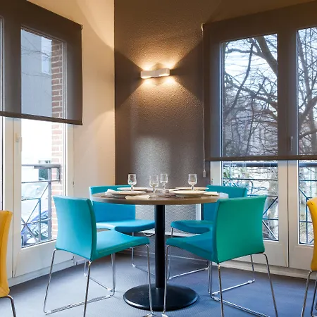 Kyriad Gare - Grand Palais Hotell Lille