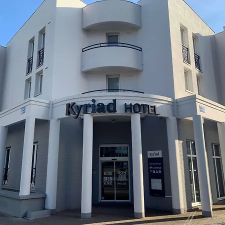 Kyriad Gare - Grand Palais Hotel