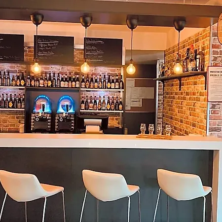 Kyriad Gare - Grand Palais