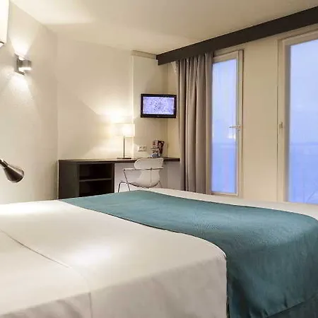Kyriad Gare - Grand Palais Hotell 3*