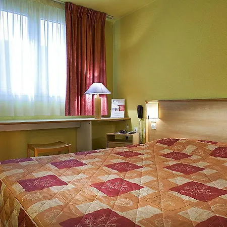 Kyriad Gare - Grand Palais Hotell Lille