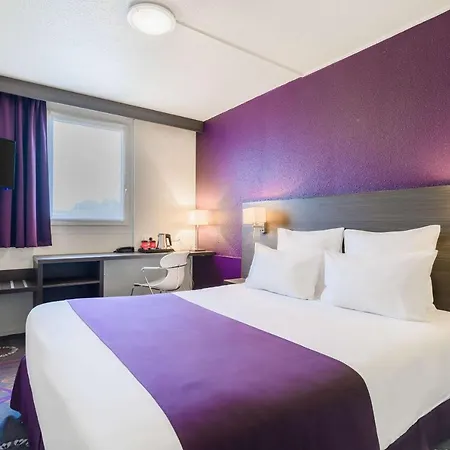 Kyriad Gare - Grand Palais Hotell 3*