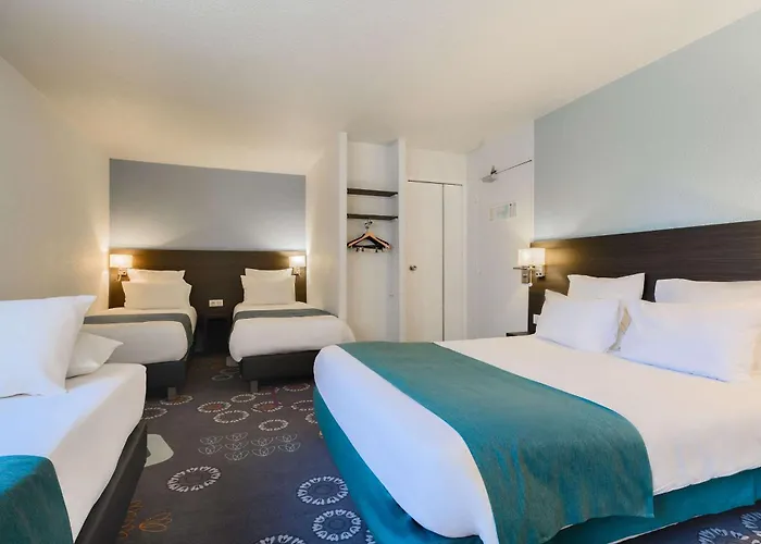 Kyriad Gare - Grand Palais Hotel 3*