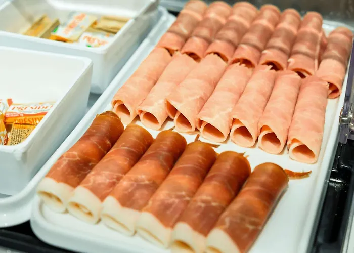 ホテル Kyriad Gare - Grand Palais リール