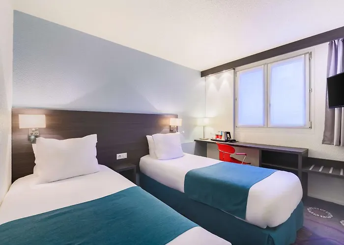 Hotel Kyriad Gare - Grand Palais 3*