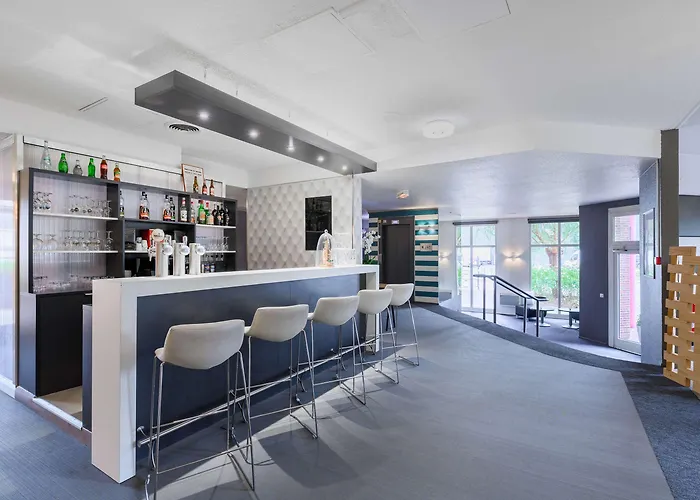 Kyriad Gare - Grand Palais Hotel Lille