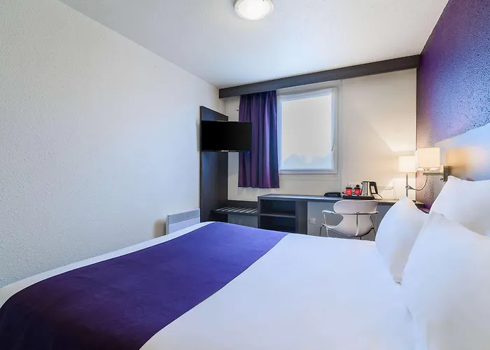 Kyriad Gare - Grand Palais