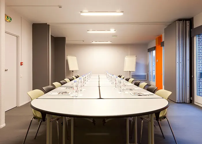 Kyriad Gare - Grand Palais ホテル