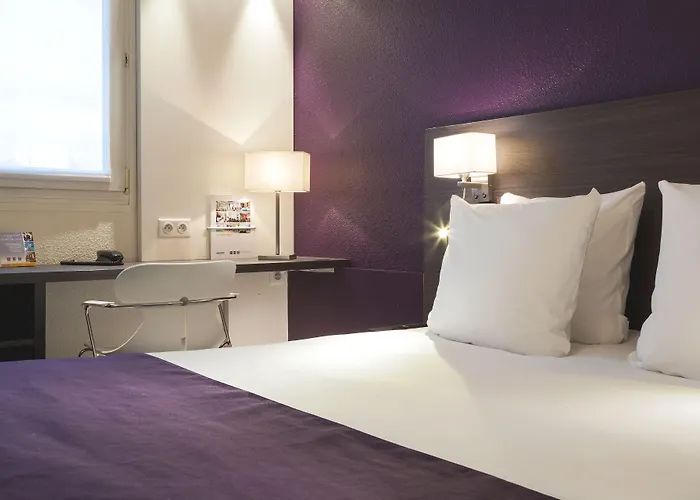 Kyriad Gare - Grand Palais