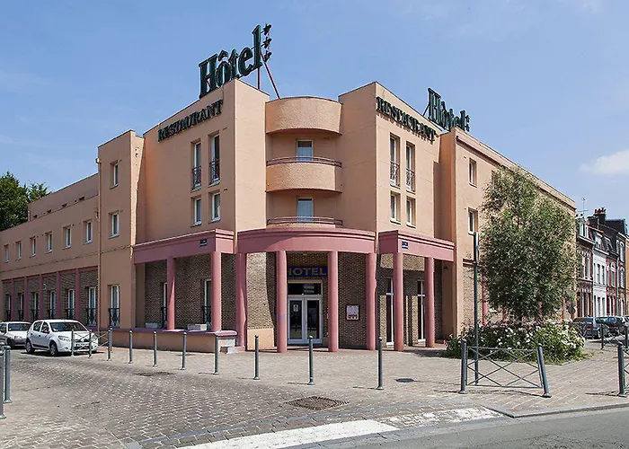 Kyriad Gare - Grand Palais Hotel 3*