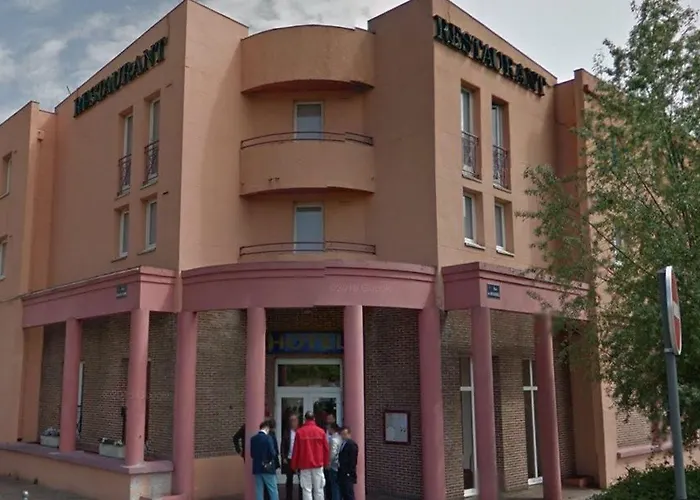 Kyriad Gare - Grand Palais