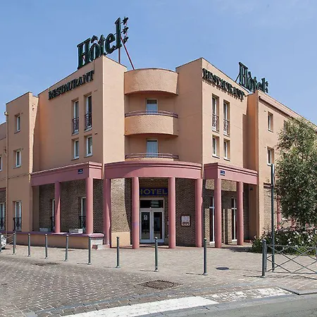Kyriad Gare - Grand Palais Hotel 3*