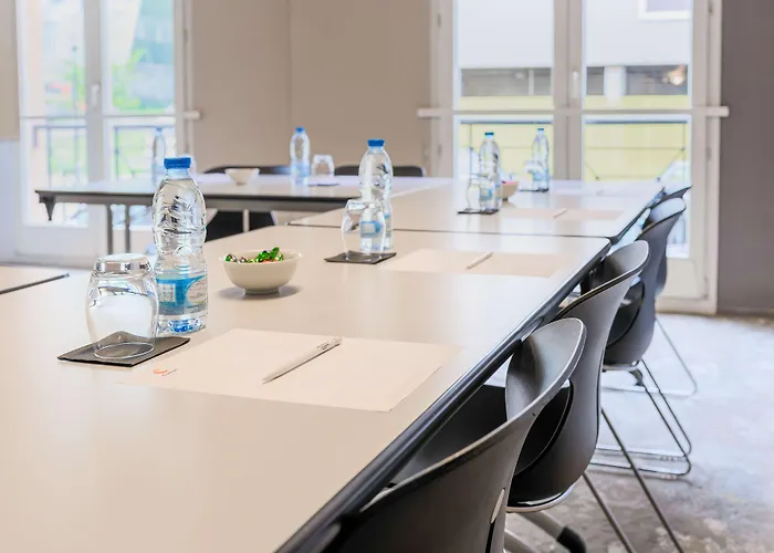 Kyriad Gare - Grand Palais 3*