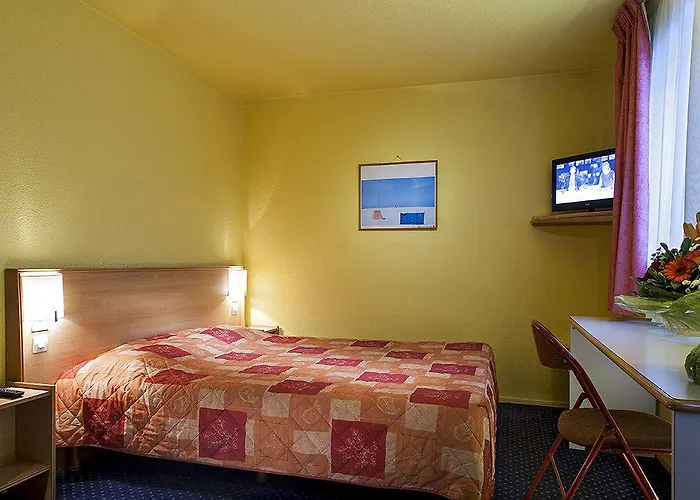 Ξενοδοχείο Kyriad Gare - Grand Palais 3*